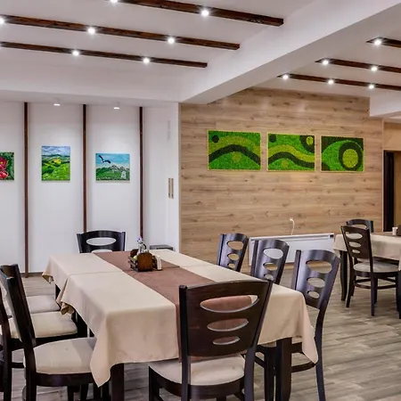 Family Lilium Hotel *